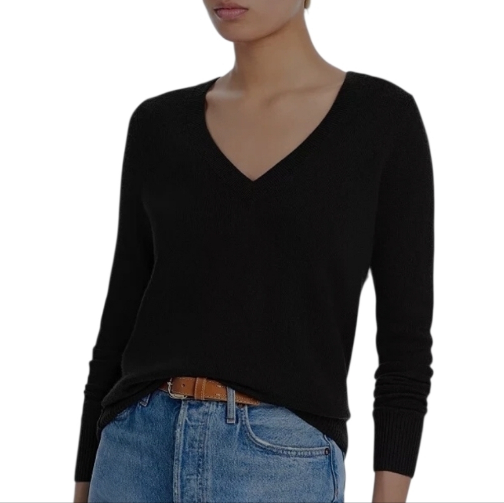 Aqua Cashmere Classic Minimalist Neutral Black V-neck Pullover Sweater women's S